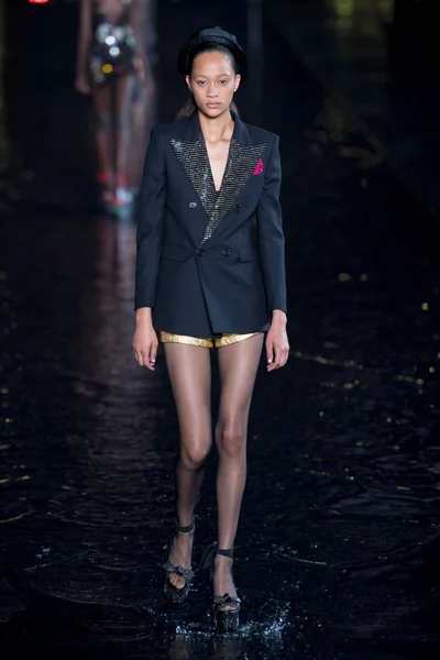 Look 29